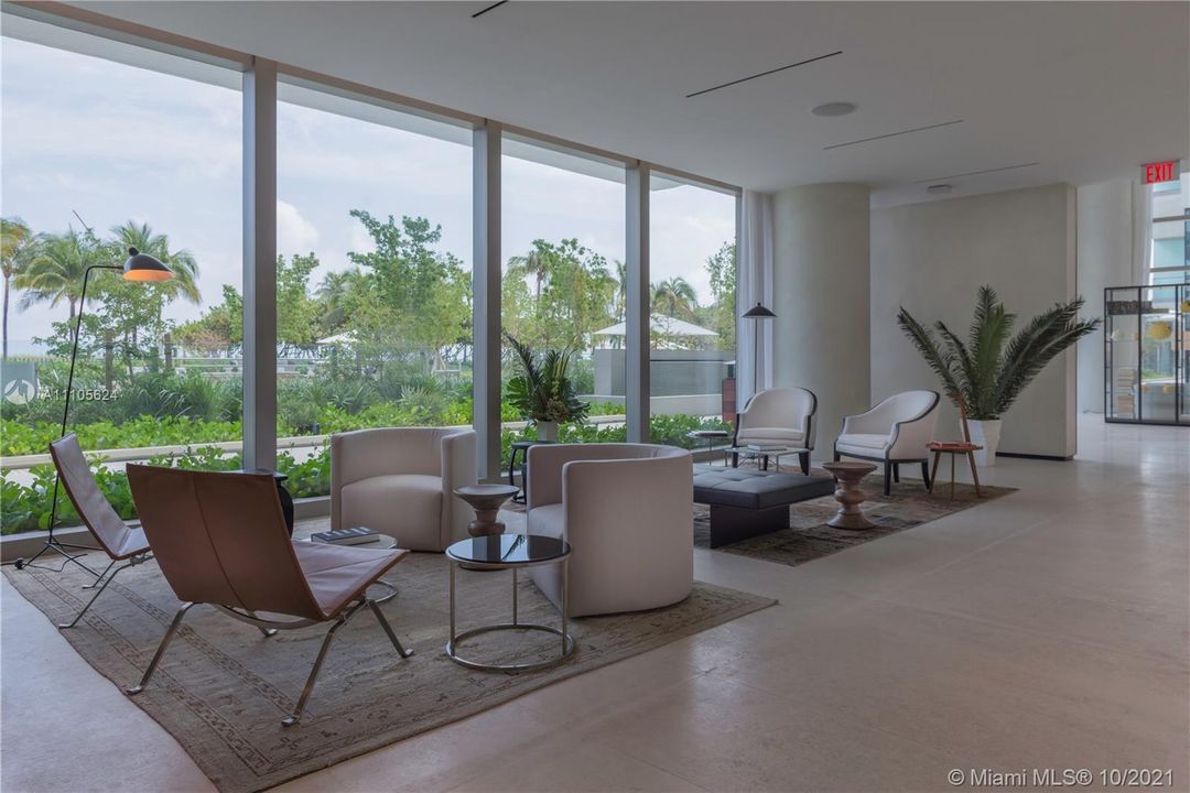 Recently Sold: $7,499,000 (3 beds, 4 baths, 3464 Square Feet)