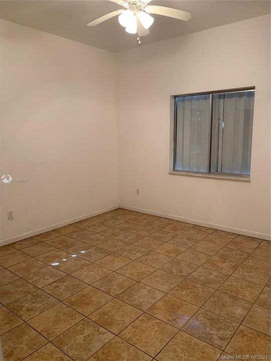 Vendido Recientemente: $469,000 (2 camas, 1 baños, 1051 Pies cuadrados)