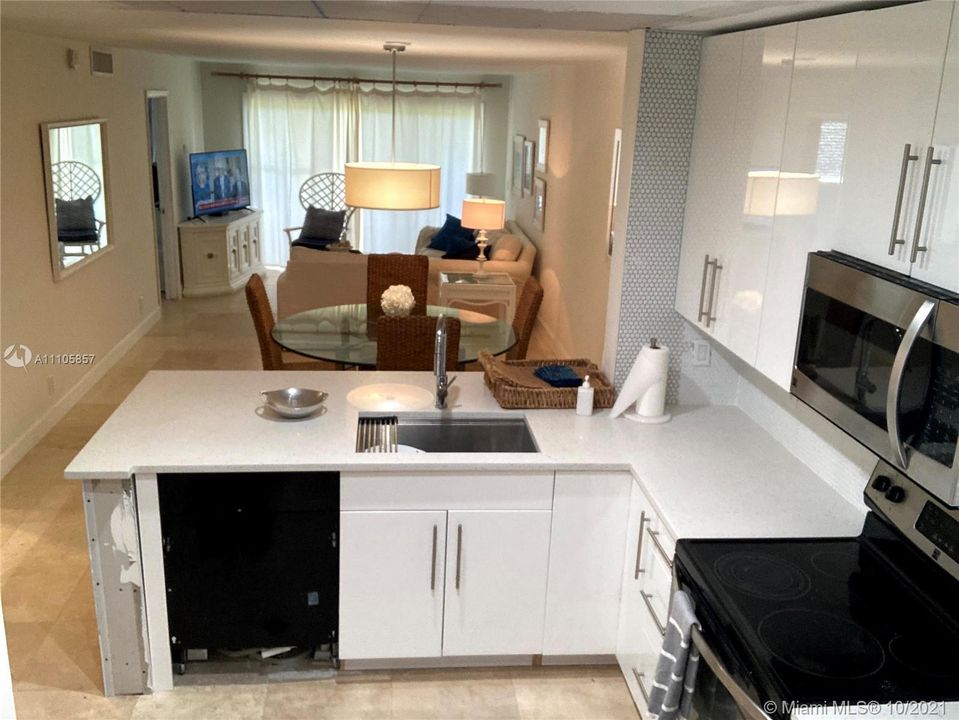 最近租的: $3,500 (2 贝兹, 2 浴室, 1100 平方英尺)