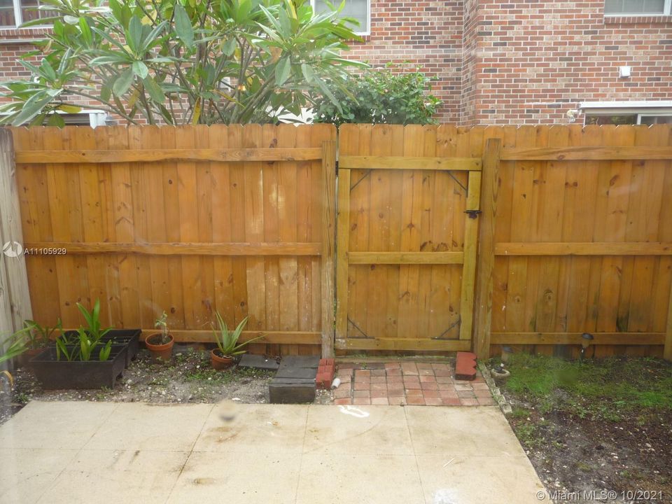 Vendido Recientemente: $221,000 (2 camas, 1 baños, 1024 Pies cuadrados)