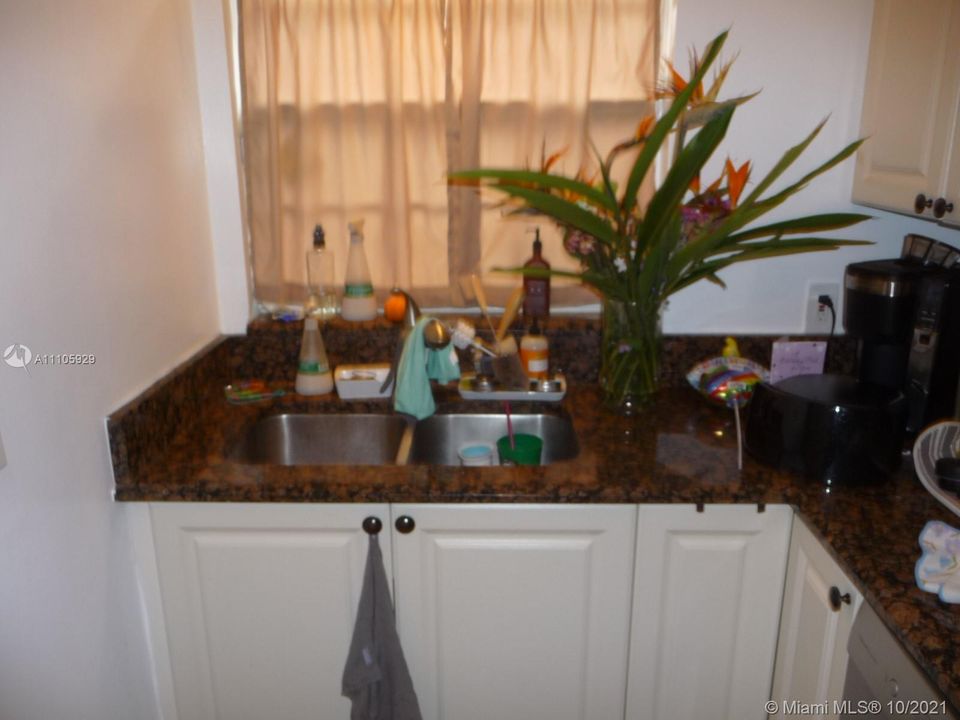 Vendido Recientemente: $221,000 (2 camas, 1 baños, 1024 Pies cuadrados)