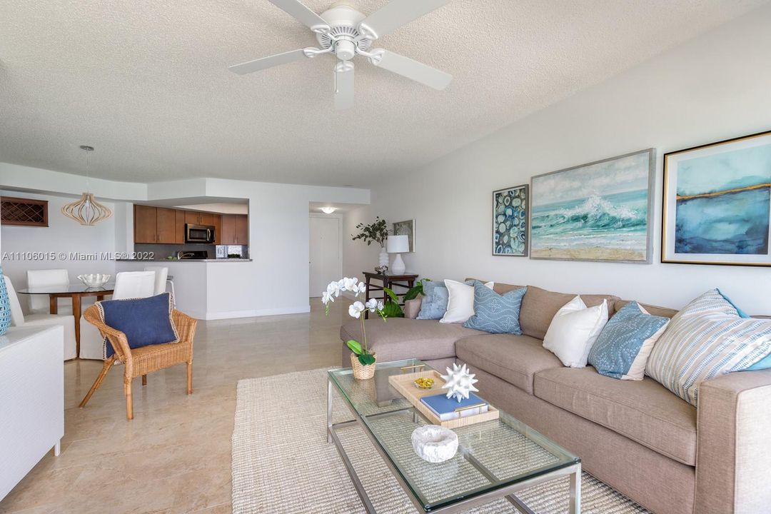 Recently Sold: $885,000 (2 beds, 2 baths, 1180 Square Feet)