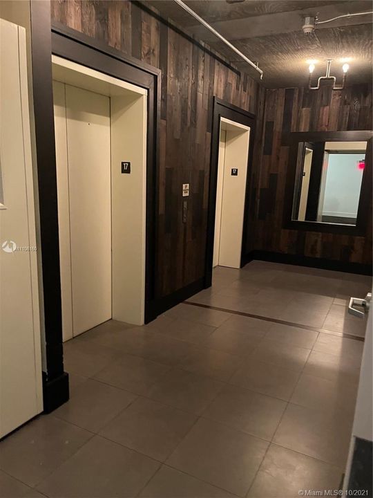 Recently Rented: $2,100 (1 beds, 1 baths, 795 Square Feet)