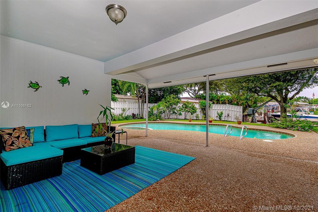 Recently Rented: $4,200 (2 beds, 2 baths, 1310 Square Feet)