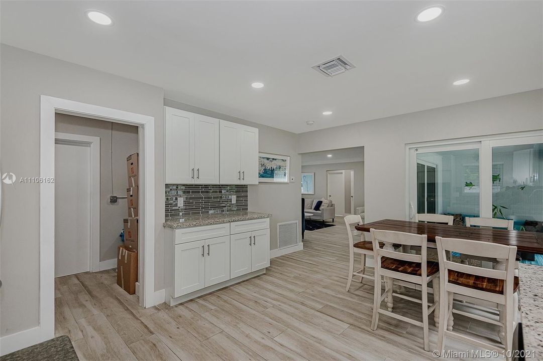 Recently Rented: $4,200 (2 beds, 2 baths, 1310 Square Feet)