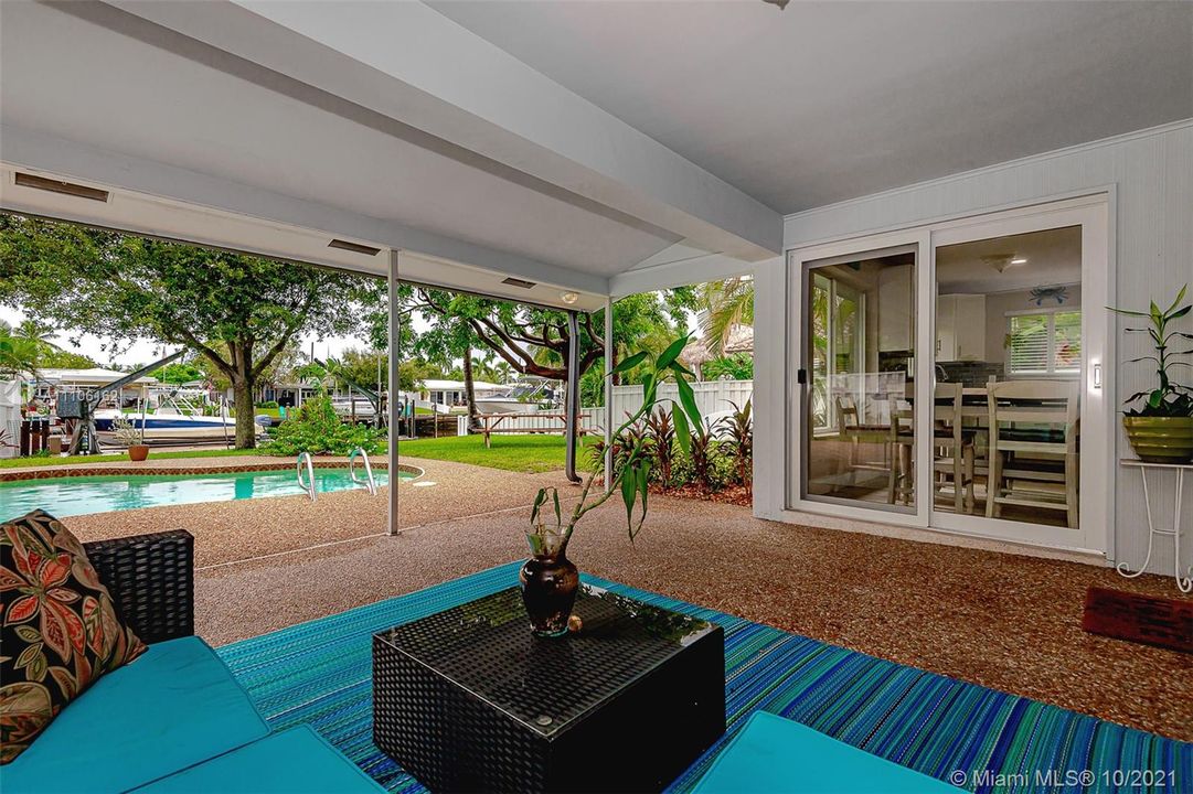 Recently Rented: $4,200 (2 beds, 2 baths, 1310 Square Feet)