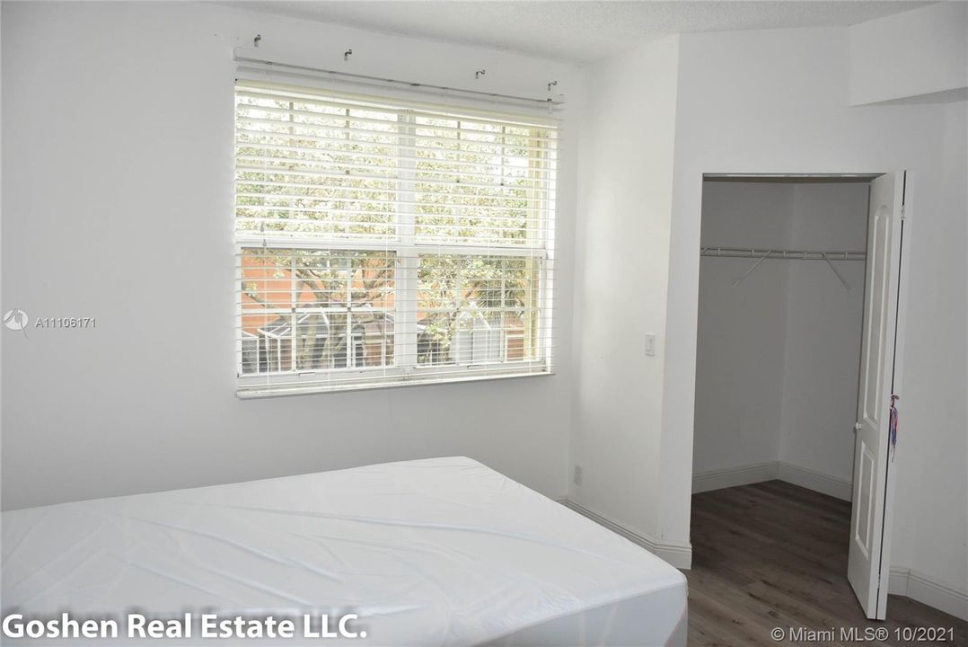 Recently Rented: $2,550 (2 beds, 2 baths, 1131 Square Feet)