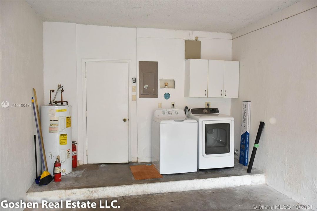 Recently Rented: $2,550 (2 beds, 2 baths, 1131 Square Feet)