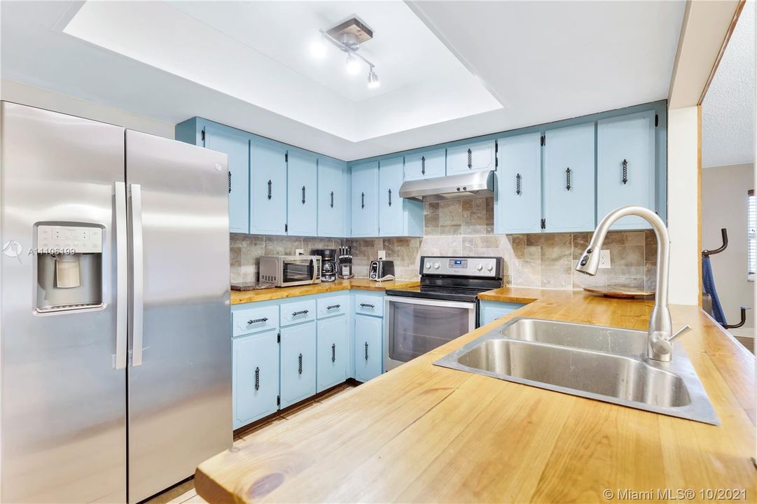 Recently Sold: $399,999 (3 beds, 2 baths, 1662 Square Feet)