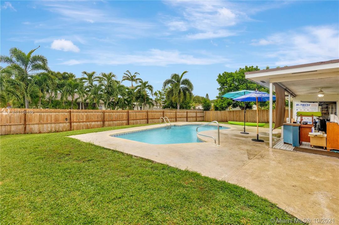 Recently Sold: $399,999 (3 beds, 2 baths, 1662 Square Feet)
