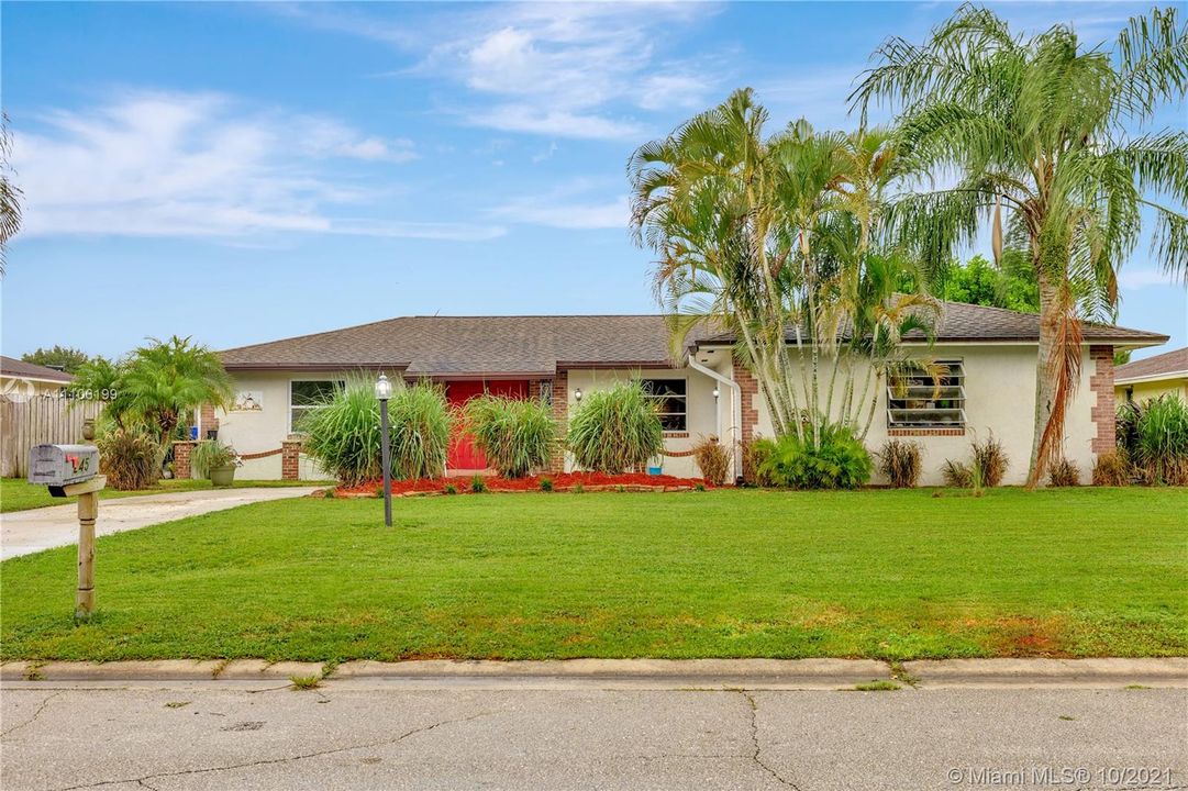 Recently Sold: $399,999 (3 beds, 2 baths, 1662 Square Feet)
