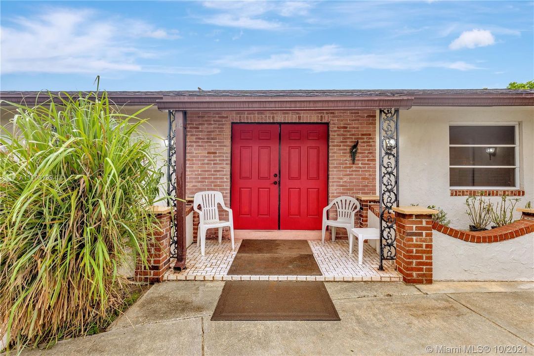 Recently Sold: $399,999 (3 beds, 2 baths, 1662 Square Feet)