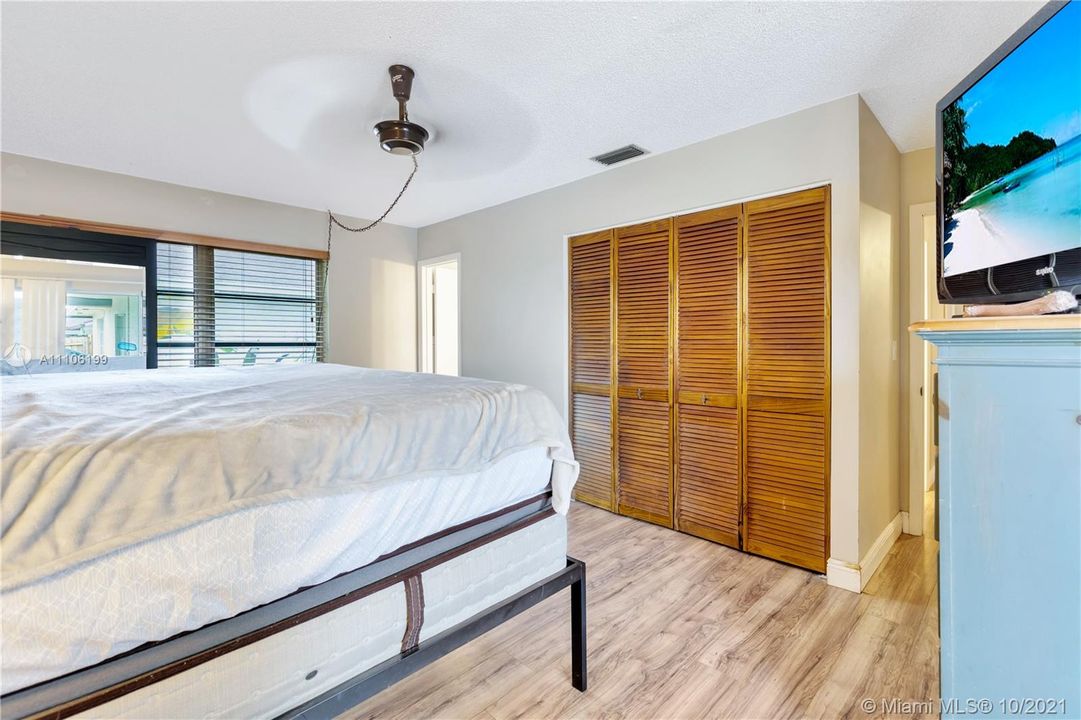 Recently Sold: $399,999 (3 beds, 2 baths, 1662 Square Feet)