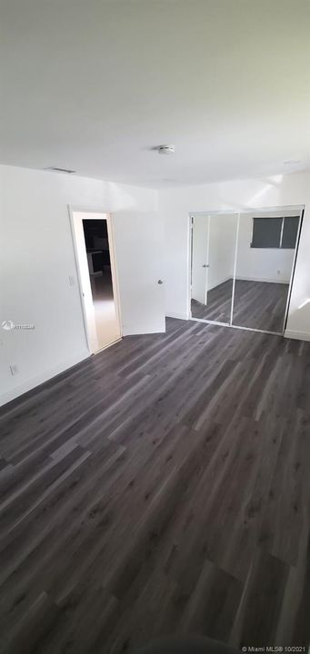 Recently Rented: $2,500 (3 beds, 2 baths, 1650 Square Feet)