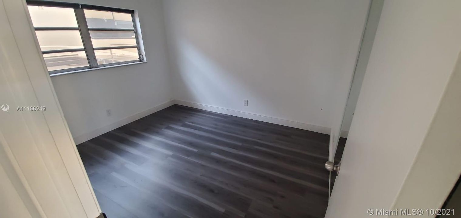 Recently Rented: $2,500 (3 beds, 2 baths, 1650 Square Feet)