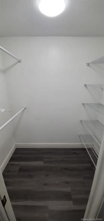 Recently Rented: $2,500 (3 beds, 2 baths, 1650 Square Feet)