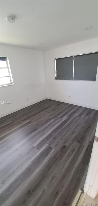 Recently Rented: $2,500 (3 beds, 2 baths, 1650 Square Feet)