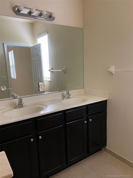 Recientemente alquilado: $3,000 (4 camas, 3 baños, 0 Pies cuadrados)