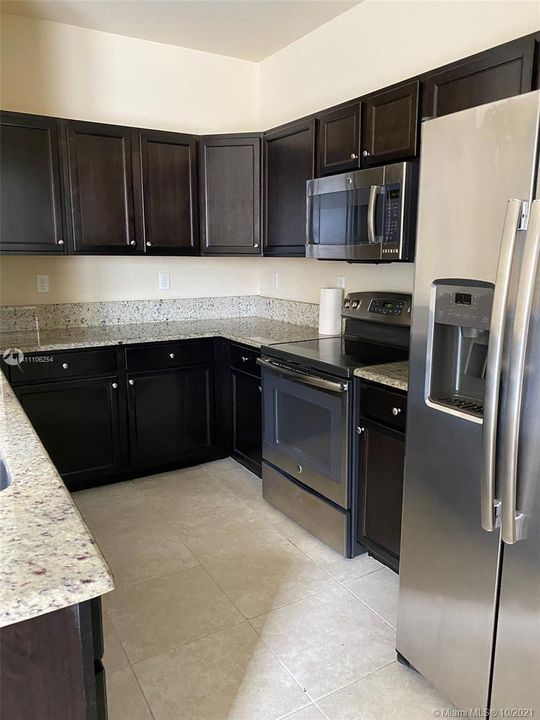 Recientemente alquilado: $3,000 (4 camas, 3 baños, 0 Pies cuadrados)