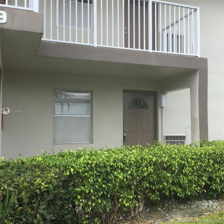 Recently Sold: $119,000 (2 beds, 2 baths, 990 Square Feet)