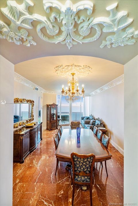 Recently Sold: $1,600,000 (2 beds, 2 baths, 1722 Square Feet)