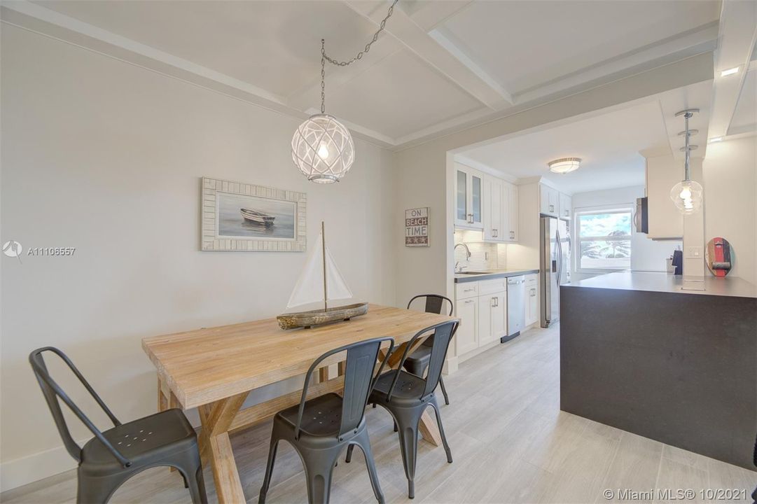 SEPARATE DINING AREA
