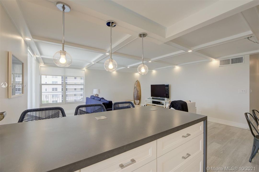 MODERN QUARTZ COUTERTOPS