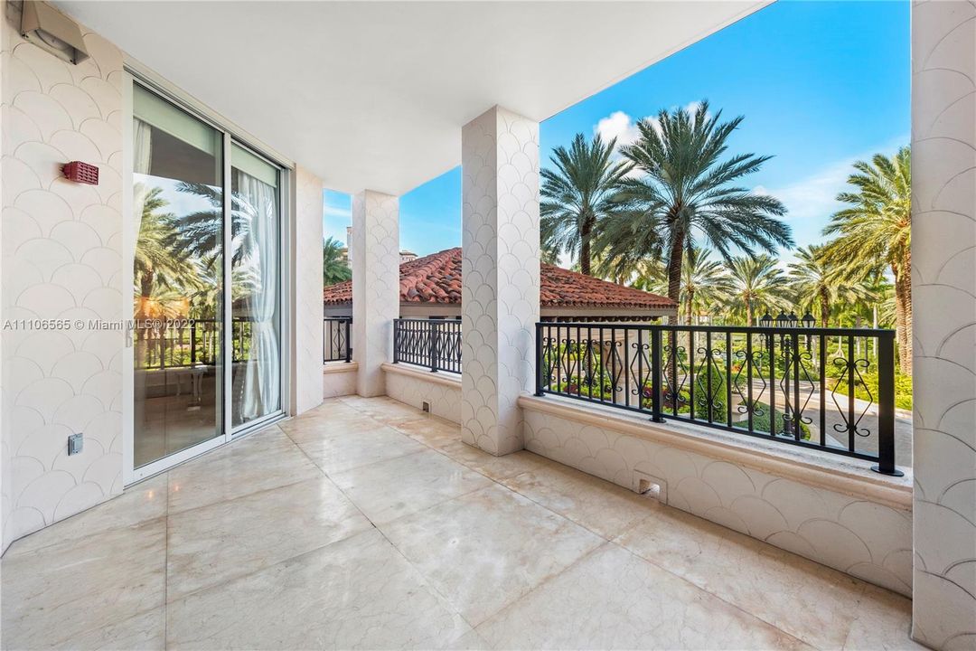 Recently Sold: $6,250,000 (3 beds, 3 baths, 3500 Square Feet)