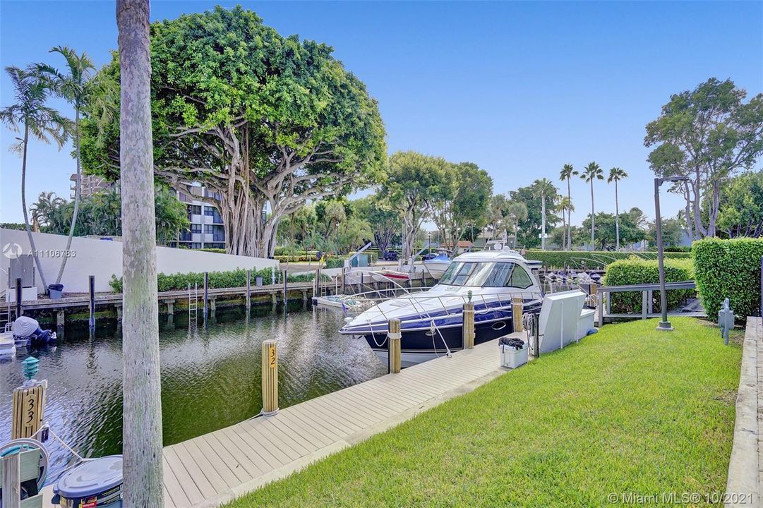 Recently Sold: $210,000 (1 beds, 1 baths, 1017 Square Feet)