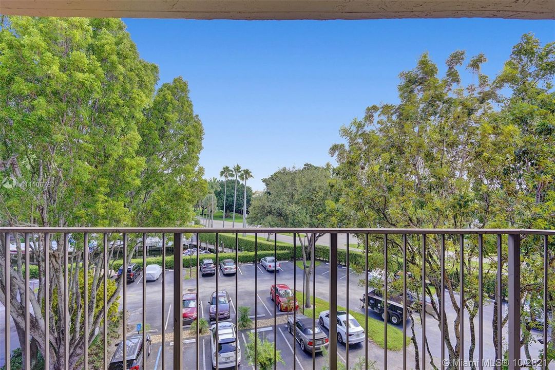 Recently Sold: $210,000 (1 beds, 1 baths, 1017 Square Feet)