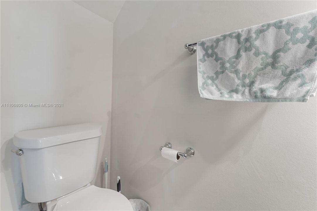 最近售出: $350,000 (2 贝兹, 2 浴室, 1152 平方英尺)