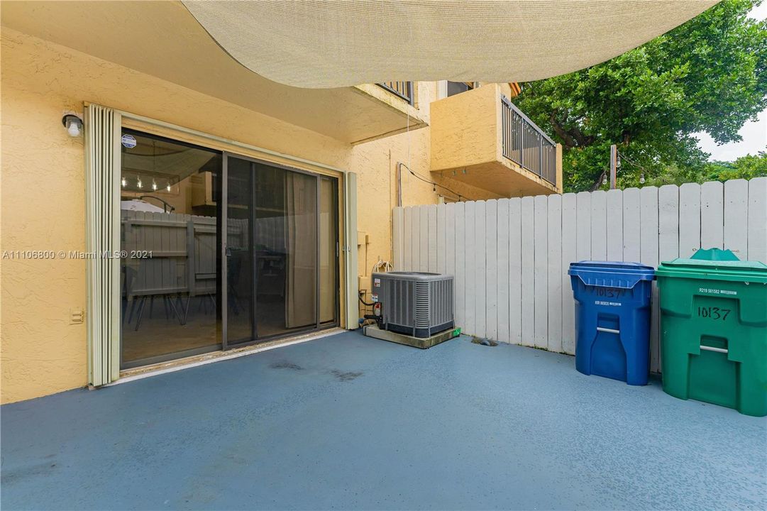 最近售出: $350,000 (2 贝兹, 2 浴室, 1152 平方英尺)