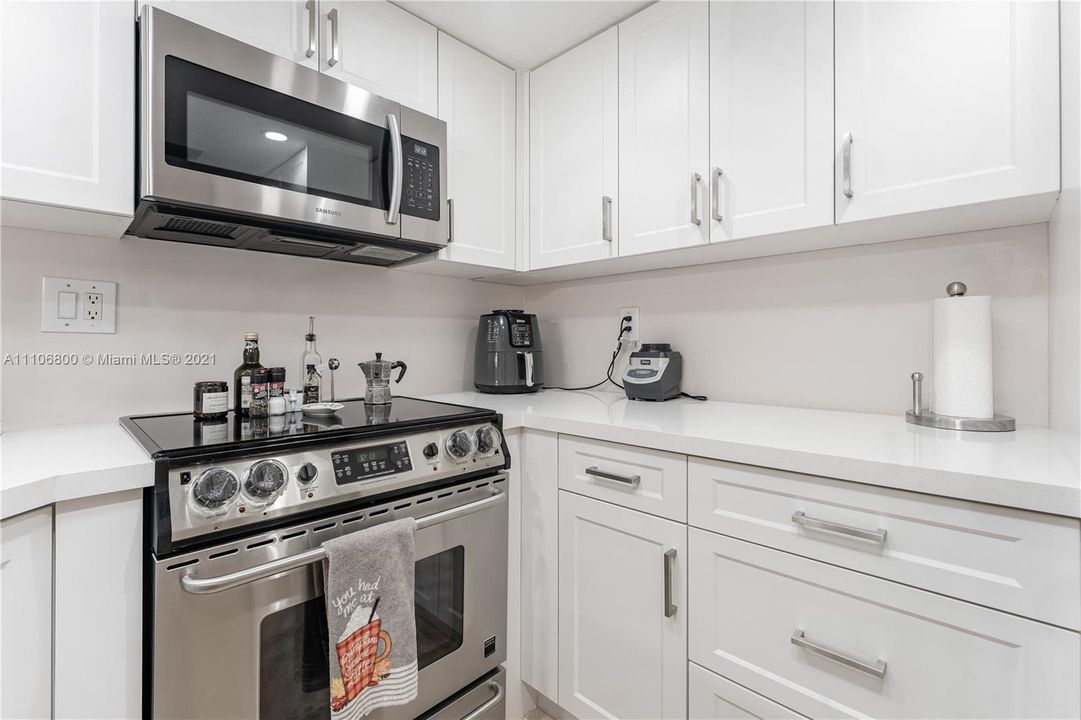 Recently Sold: $350,000 (2 beds, 2 baths, 1152 Square Feet)
