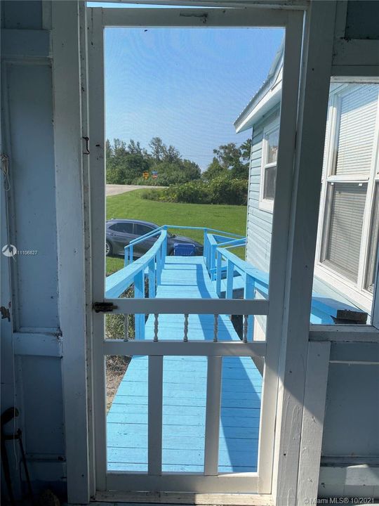 Недавно продано: $140,000 (4 спален, 1 ванн, 1308 Квадратных фут)