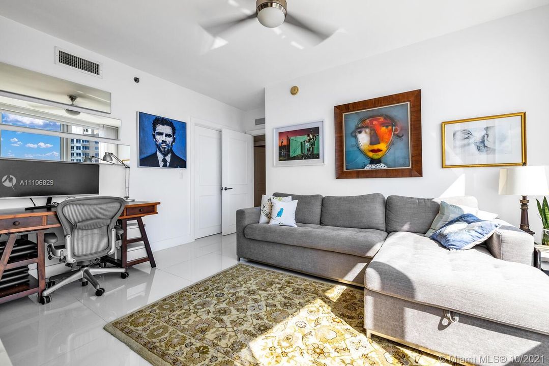 Recently Sold: $1,480,000 (3 beds, 2 baths, 1870 Square Feet)
