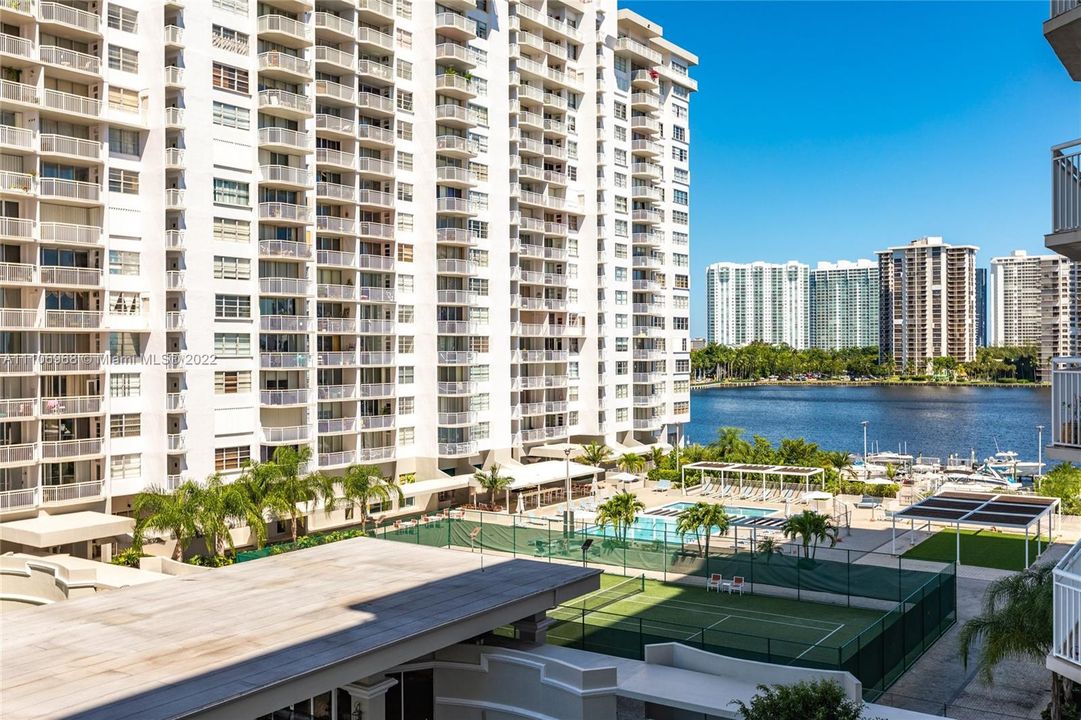 North view Balcony ( intracoastal, pool ara and tennis court view)