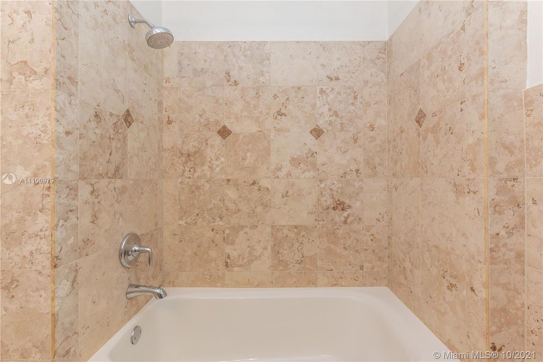 最近售出: $1,050,000 (3 贝兹, 2 浴室, 1465 平方英尺)