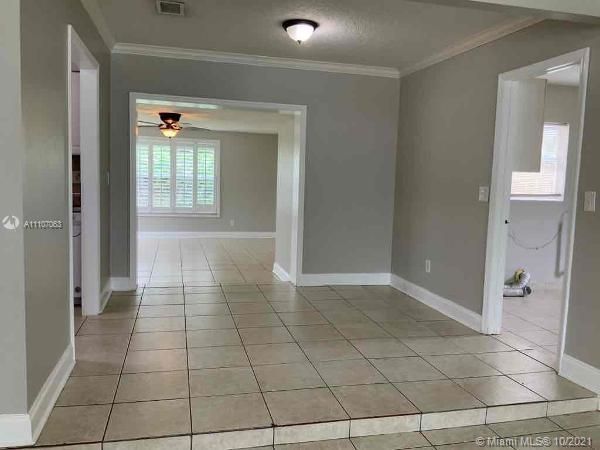 Recently Rented: $2,865 (4 beds, 2 baths, 1876 Square Feet)