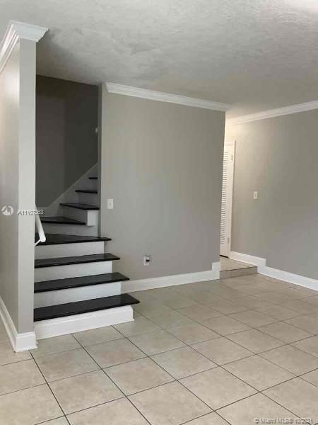 Recently Rented: $2,865 (4 beds, 2 baths, 1876 Square Feet)