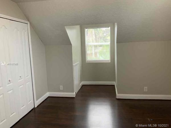 Recently Rented: $2,865 (4 beds, 2 baths, 1876 Square Feet)