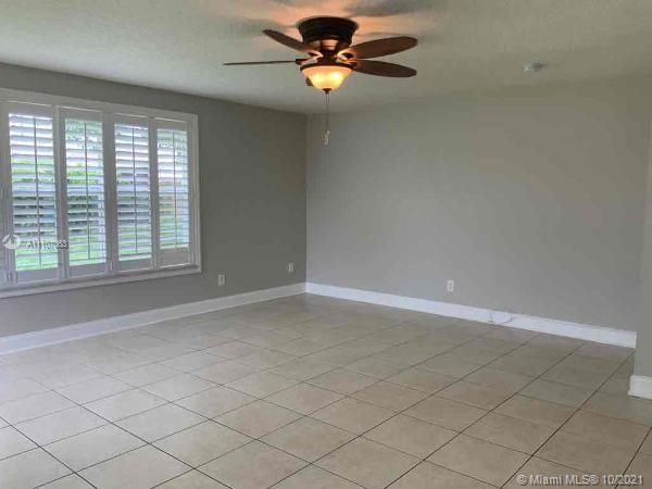 Recently Rented: $2,865 (4 beds, 2 baths, 1876 Square Feet)