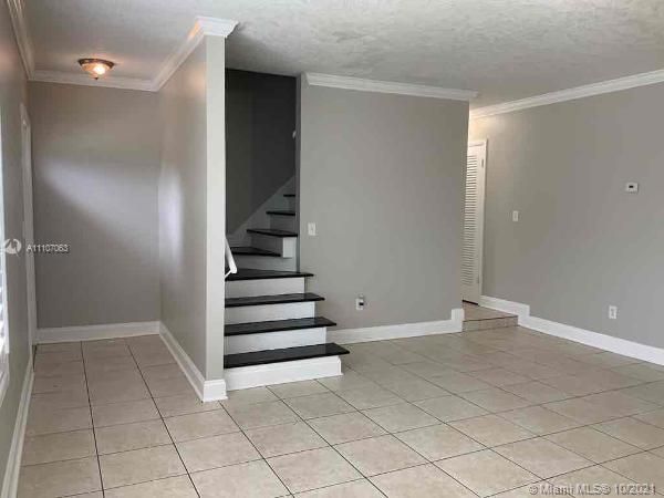 Recently Rented: $2,865 (4 beds, 2 baths, 1876 Square Feet)