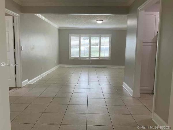 Recently Rented: $2,865 (4 beds, 2 baths, 1876 Square Feet)