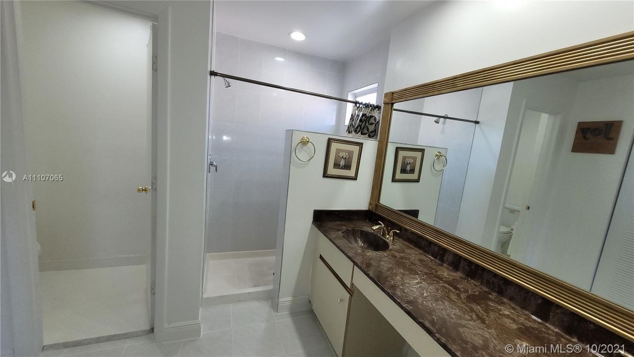 Недавно продано: $475,000 (3 спален, 2 ванн, 1502 Квадратных фут)