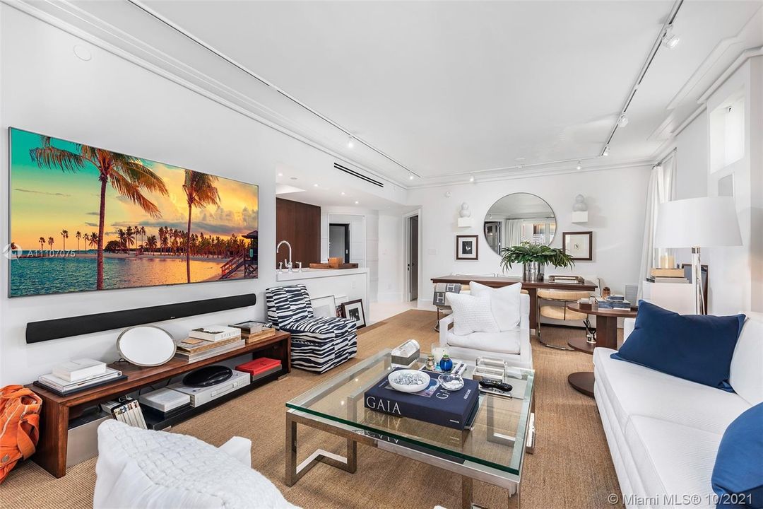 Recently Sold: $1,495,000 (3 beds, 3 baths, 1485 Square Feet)