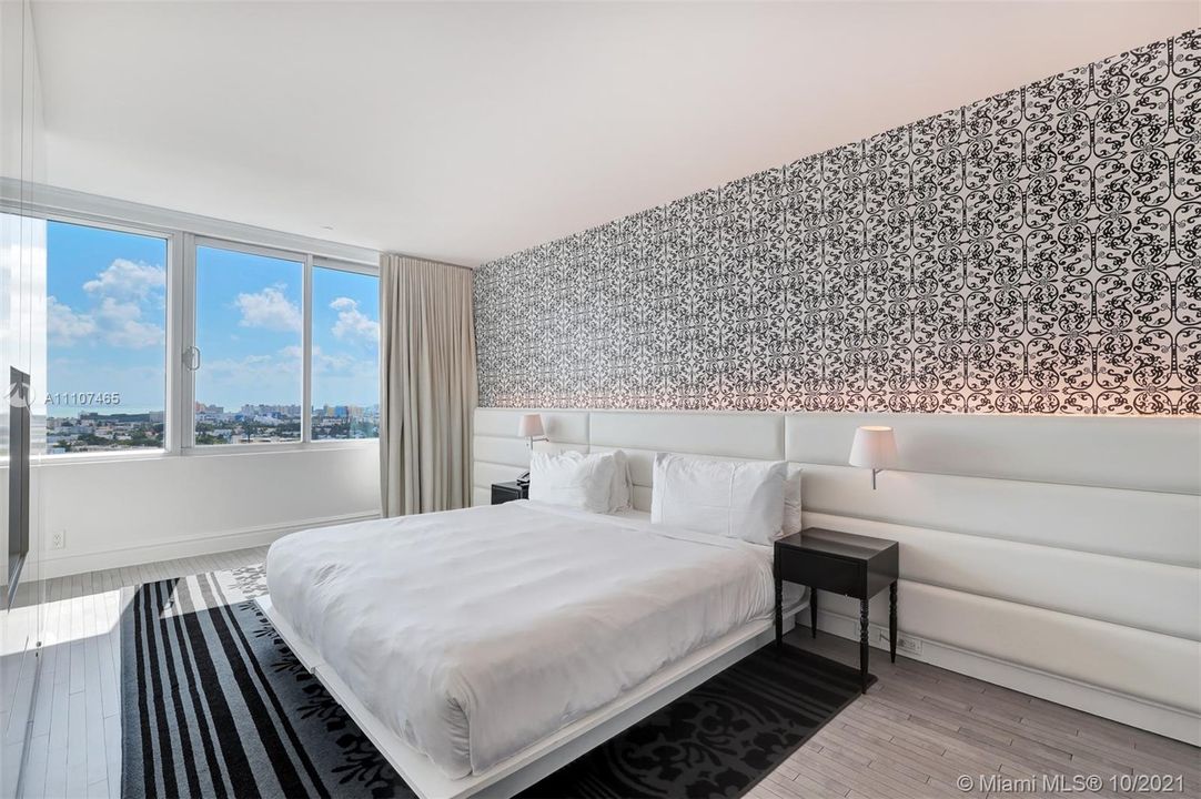 Recently Sold: $455,000 (1 beds, 1 baths, 676 Square Feet)