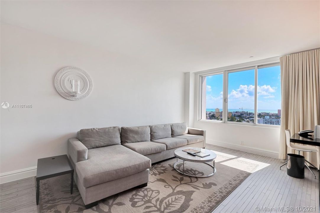 Recently Sold: $455,000 (1 beds, 1 baths, 676 Square Feet)