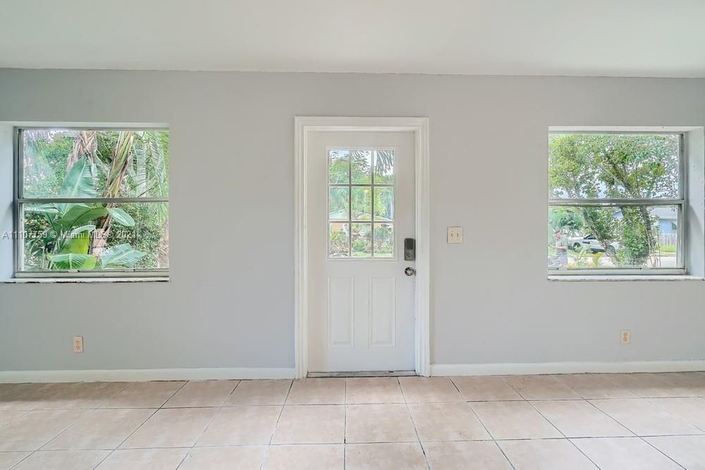 Vendido Recientemente: $259,900 (3 camas, 1 baños, 1008 Pies cuadrados)