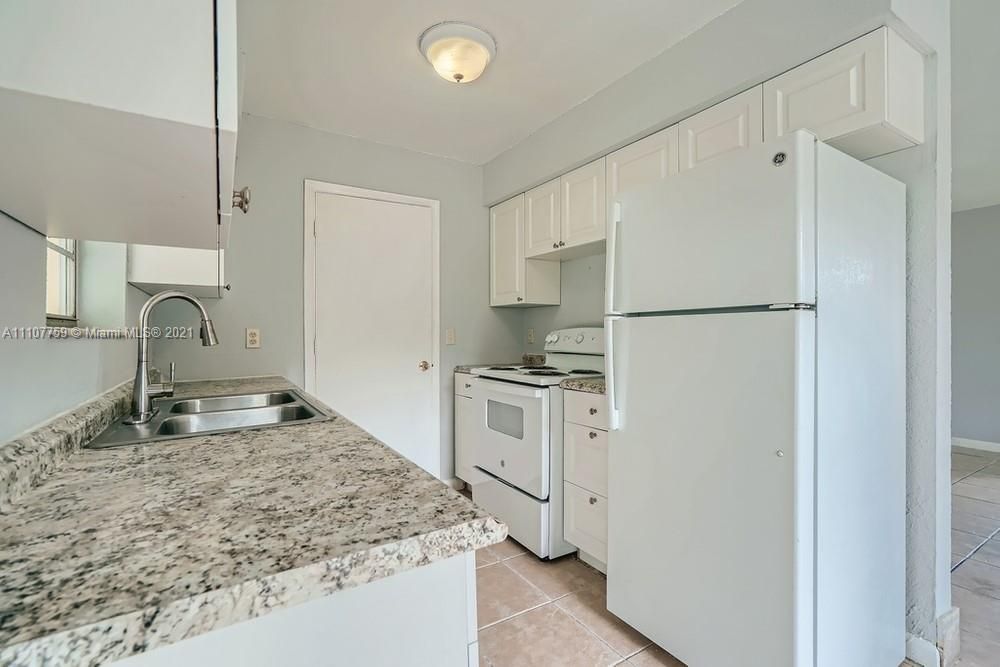 Vendido Recientemente: $259,900 (3 camas, 1 baños, 1008 Pies cuadrados)