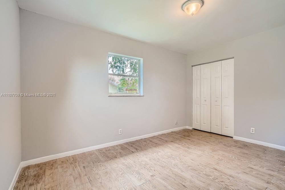 Vendido Recientemente: $259,900 (3 camas, 1 baños, 1008 Pies cuadrados)